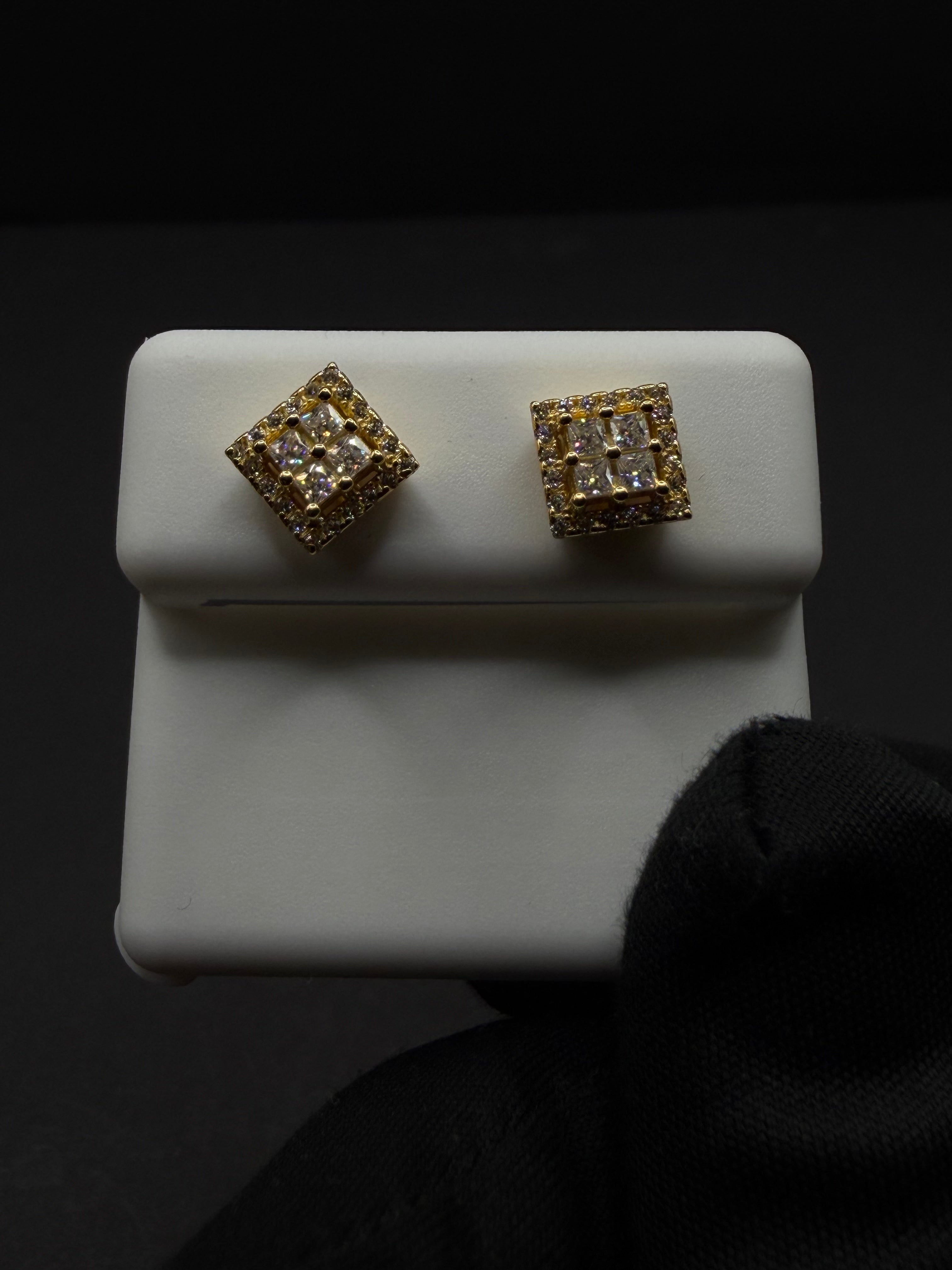 Gold Square Earring's